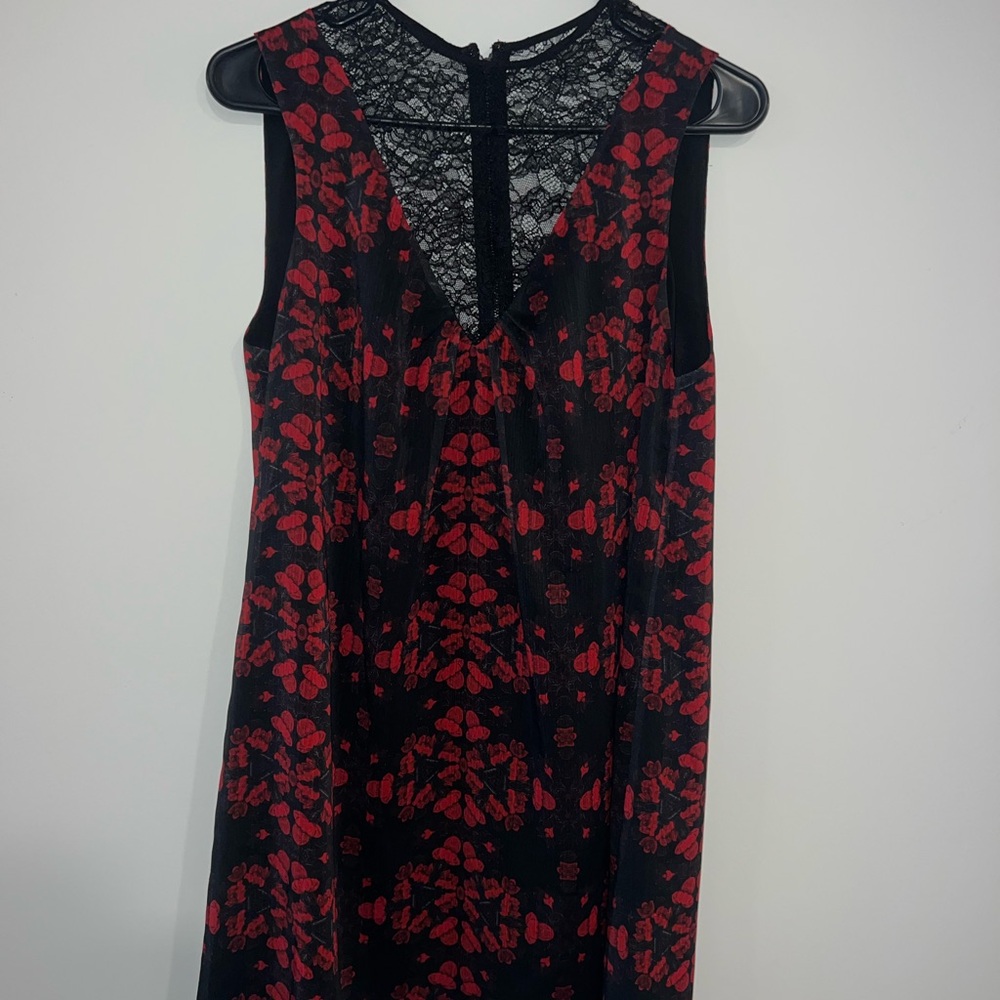 Alice + Olivia Red and Black Sheath Dress V-neck Cocktail